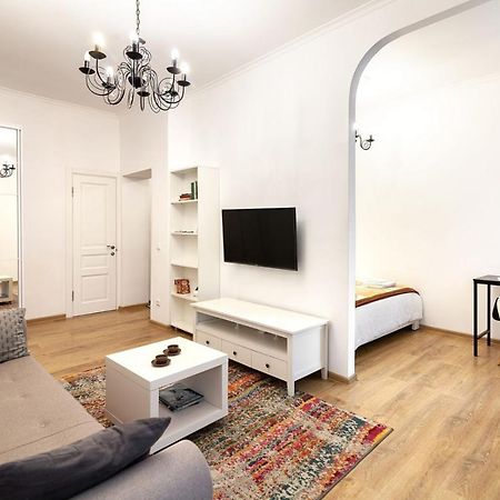 Sweet Home Apartment Львів Екстер'єр фото
