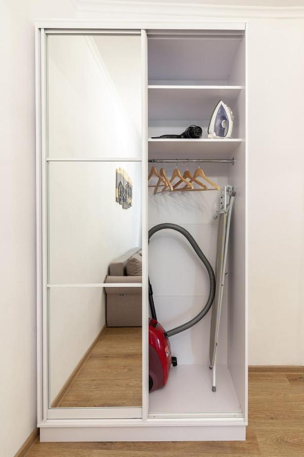 Sweet Home Apartment Львів Екстер'єр фото