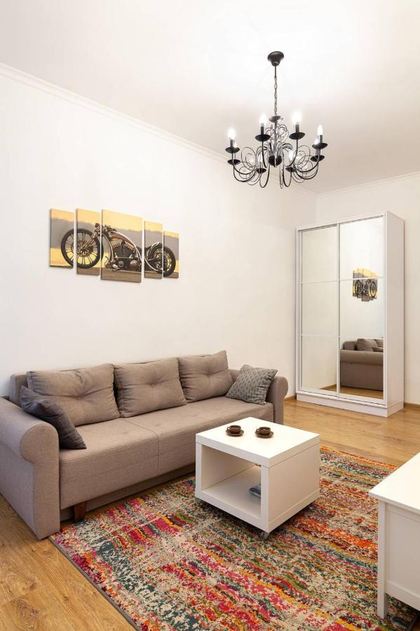 Sweet Home Apartment Львів Екстер'єр фото