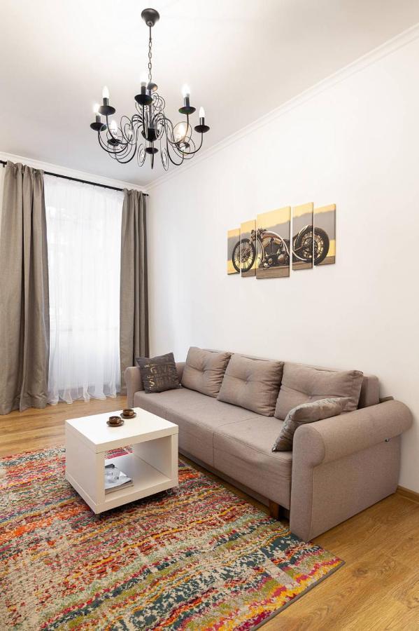 Sweet Home Apartment Львів Екстер'єр фото