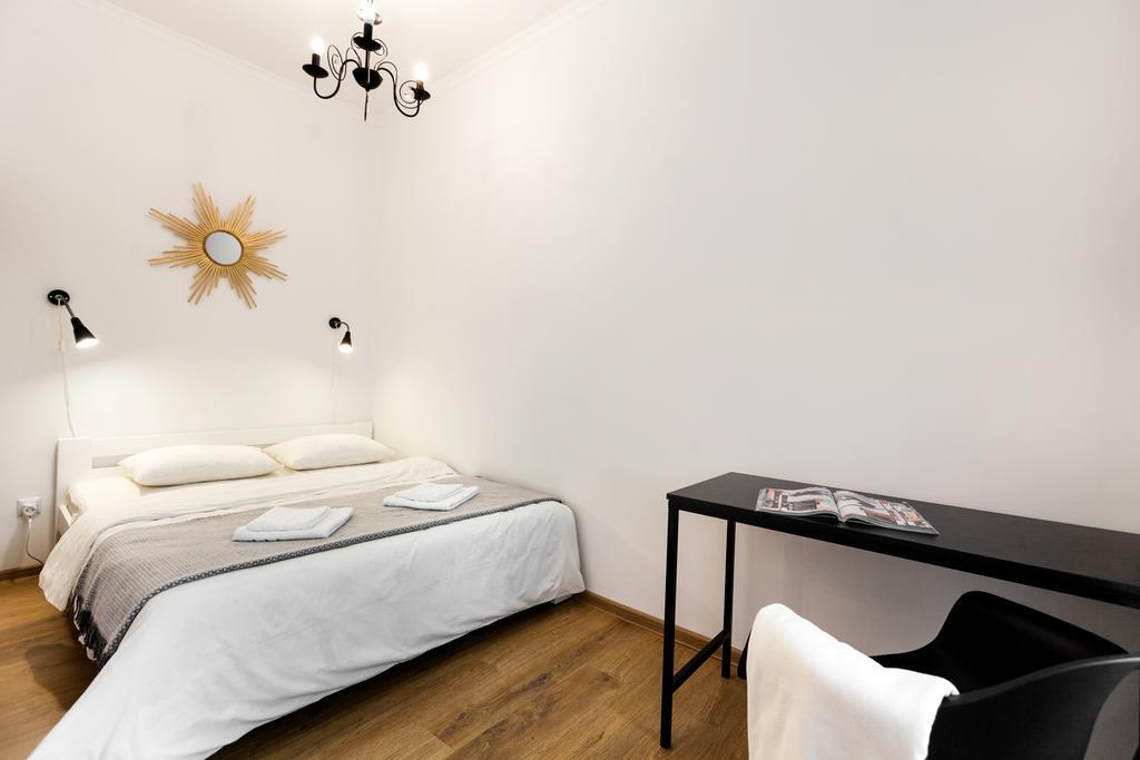 Sweet Home Apartment Львів Екстер'єр фото