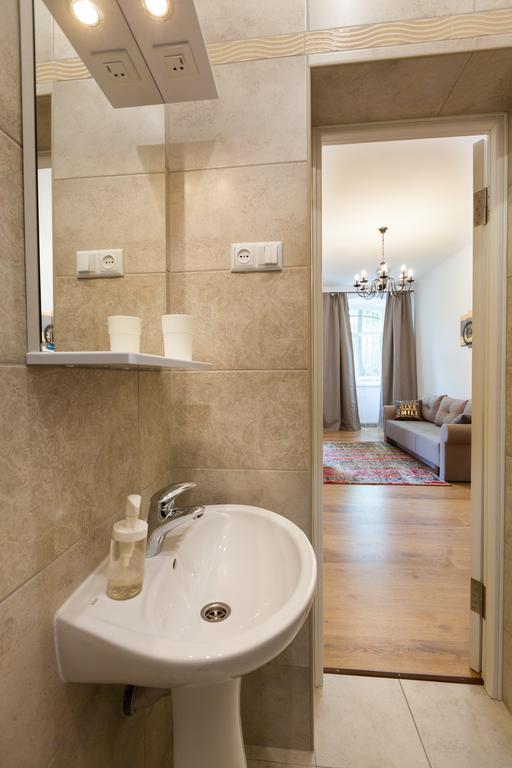 Sweet Home Apartment Львів Екстер'єр фото